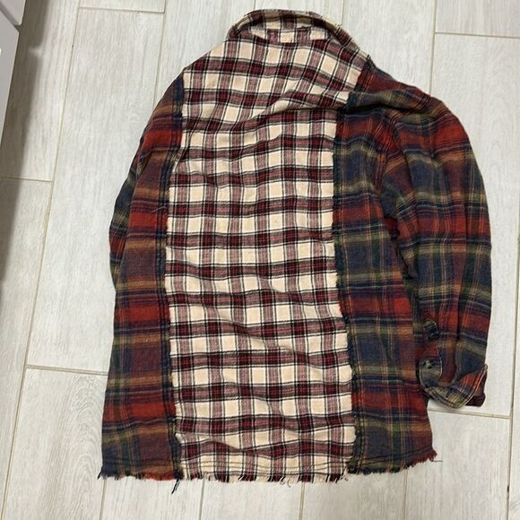 NWT Multicolor flannel Urban outfitters XS - Picture 4 of 4